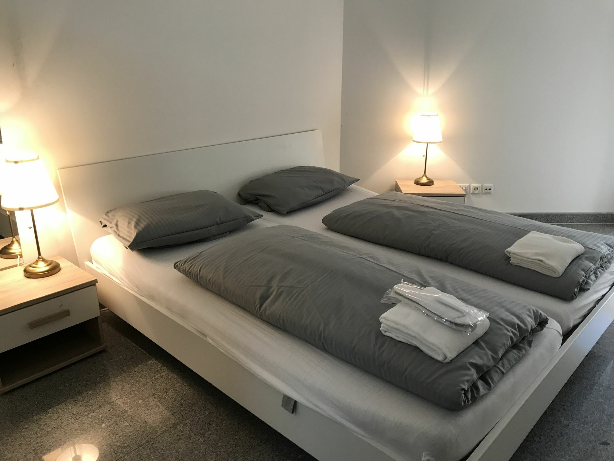 Kn Kahtan Boarding House Apartment Munich Luaran gambar