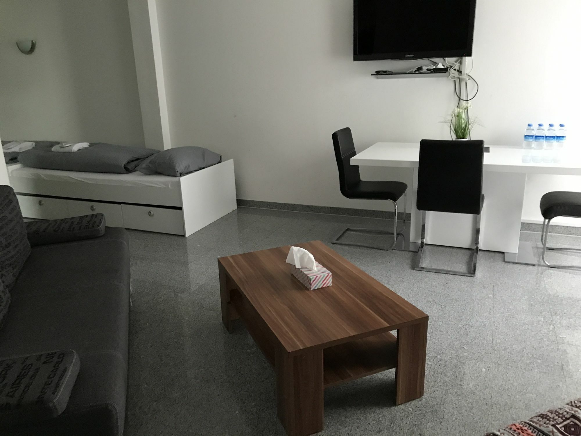 Kn Kahtan Boarding House Apartment Munich Luaran gambar
